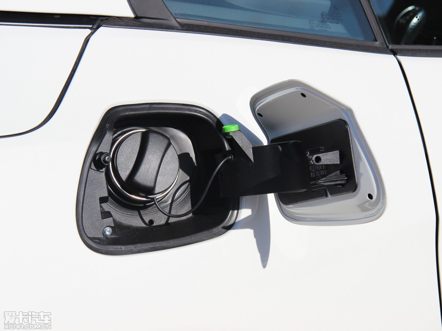 2013RZ4 sDrive20i I