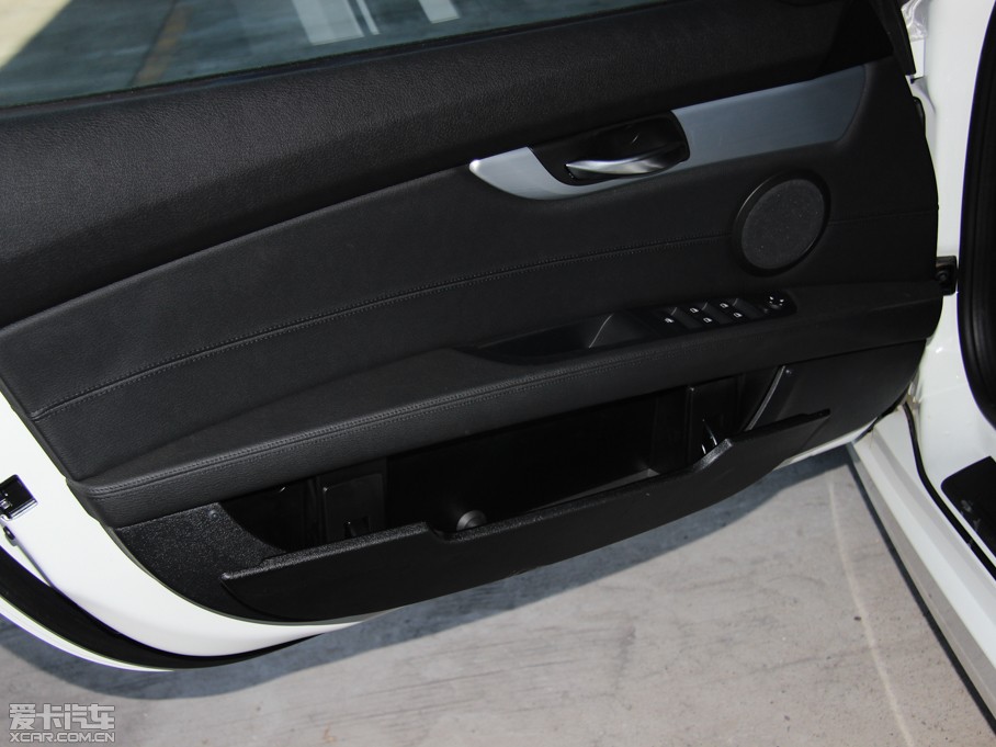 2013RZ4 sDrive20i I