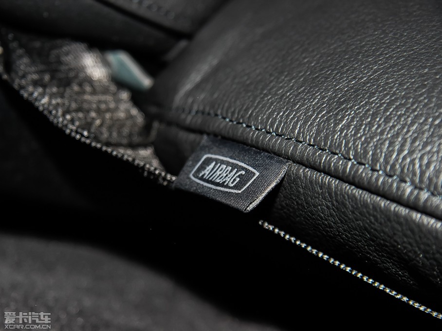 2013RZ4 sDrive20i I