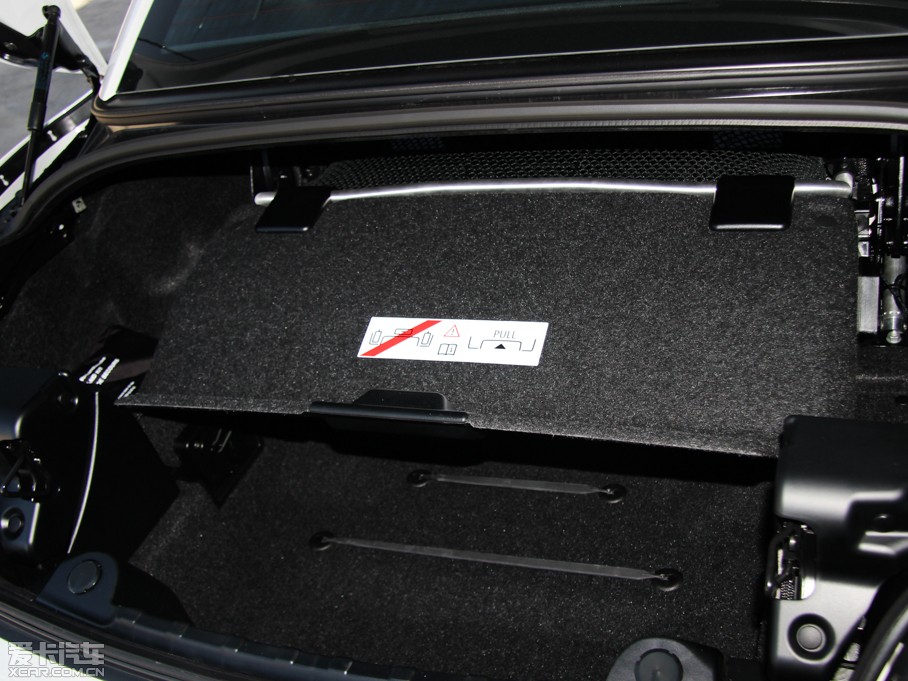 2013RZ4 sDrive20i I