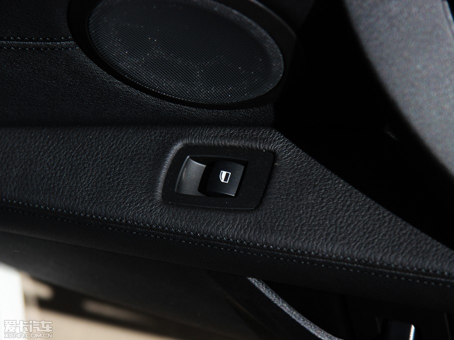 2013RZ4 sDrive20i I