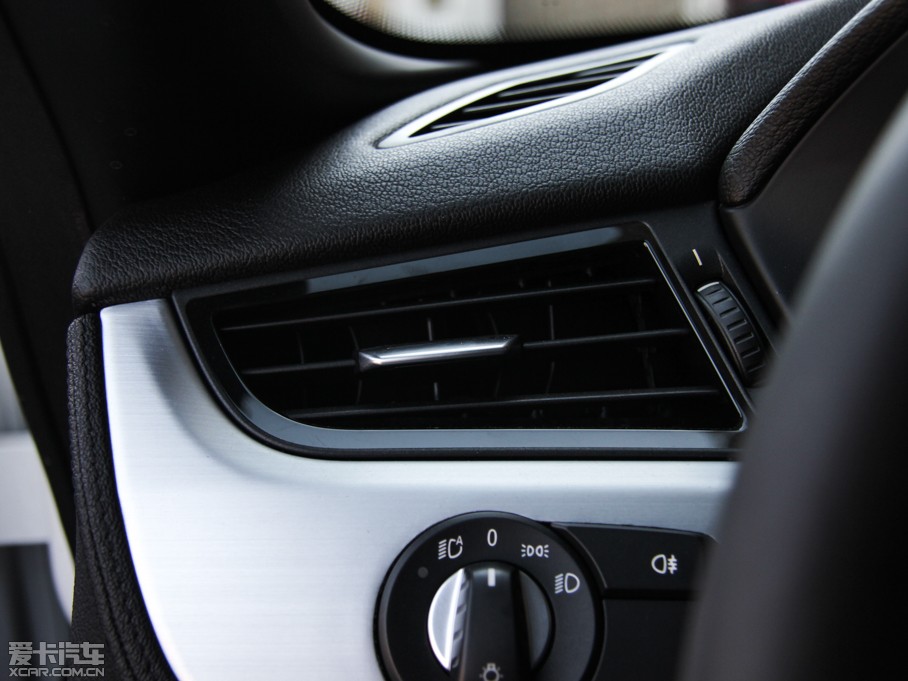 2013��RZ4 sDrive20i �I����