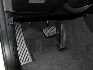 2013sDrive20i I п؅^