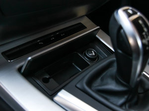 2013sDrive20i I п؅^