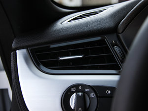 2013sDrive20i I п؅^