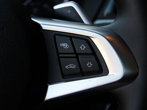 2013sDrive20i I п؅^