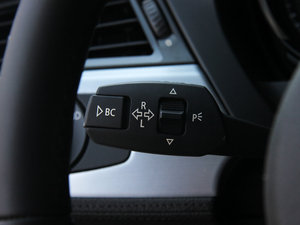 2013sDrive20i I п؅^