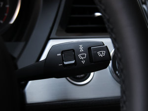 2013sDrive20i I п؅^