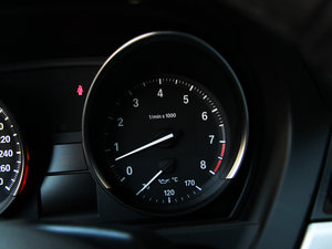 2013sDrive20i I(lng) п؅^(q)