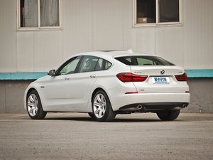 2014款535i xDrive 左后45度