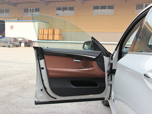 2014款535i xDrive 驾驶位车门