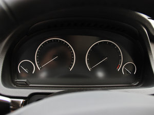 2014535i xDrive п؅^