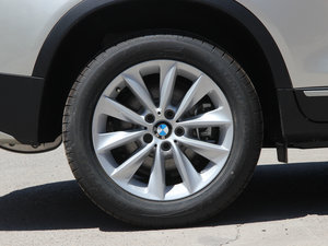 2013款改款 xDrive20i 豪华型 轮圈