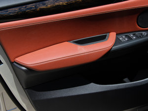 2013Ŀ xDrive20i A g