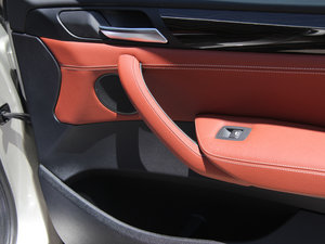 2013Ŀ xDrive20i A g