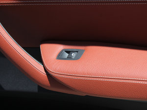 2013Ŀ xDrive20i A п؅^(q)