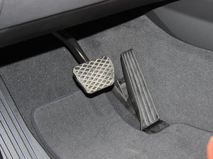 2013Ŀ xDrive20i A п؅^(q)