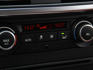 2013xDrive28i IȰ п؅^