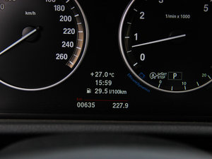 2013Ŀ xDrive35i A п؅^(q)