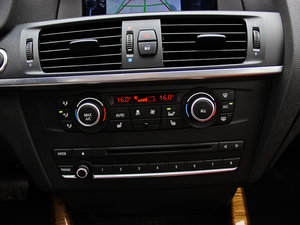 2013Ŀ xDrive35i A п؅^(q)