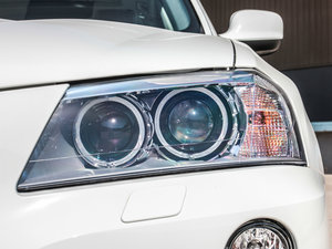 2013款改款 xDrive28i 领先型 大灯
