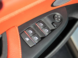 2013款改款 xDrive28i 领先型 主驾车窗控制区	