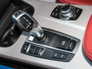 2013款改款 xDrive28i 领先型 换挡杆