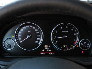 2013款改款 xDrive28i 领先型 仪表