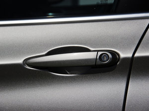 2013款改款 xDrive28i 豪华型 主驾门拉手