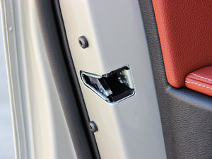 2013Ŀ xDrive28i A g