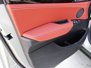 2013Ŀ xDrive28i A g