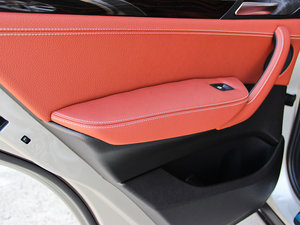 2013Ŀ xDrive28i A g