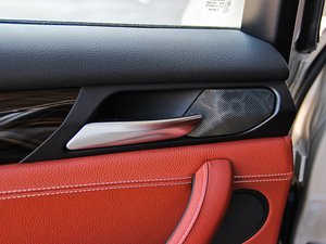 2013Ŀ xDrive28i A g