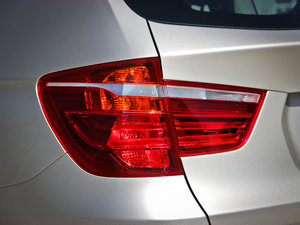 2013Ŀ xDrive28i A ^