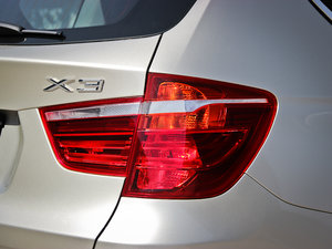 2013Ŀ xDrive28i A ^