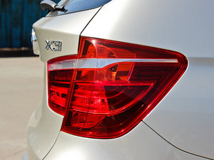 2013Ŀ xDrive28i A ^