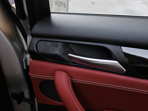 2013Ŀ xDrive28i A g