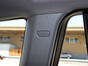 2013Ŀ xDrive28i A g