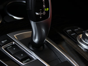 2013Ŀ xDrive28i A п؅^(q)