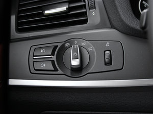 2013Ŀ xDrive28i A п؅^(q)