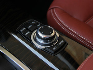 2013Ŀ xDrive28i A п؅^(q)