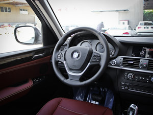 2013Ŀ xDrive28i A п؅^(q)