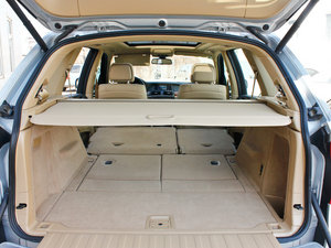 2013款xDrive35i 豪华版 行李厢空间