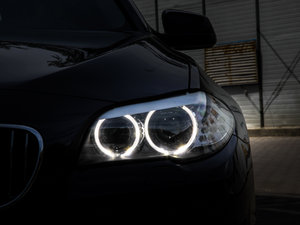 2013530i IȰ ^