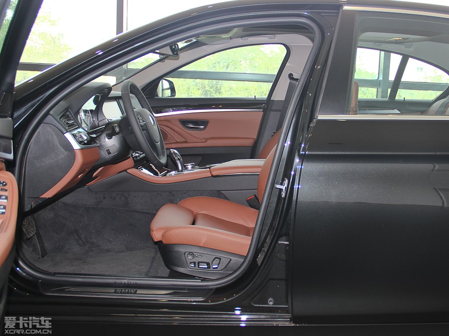 2013R5ϵ(M) 528i xDriveA