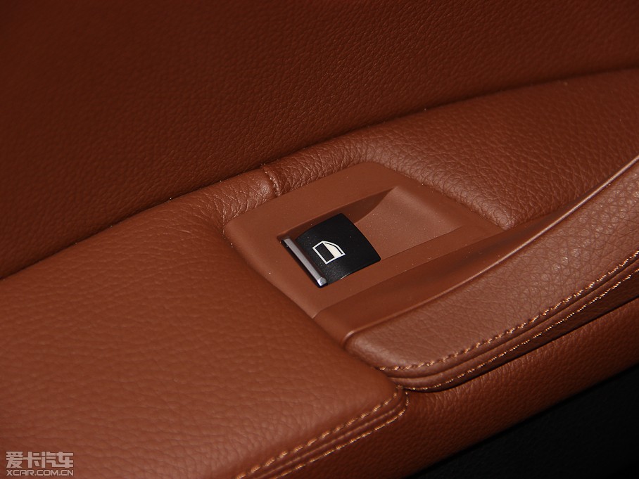 2013R5ϵ(M) 528i xDriveA