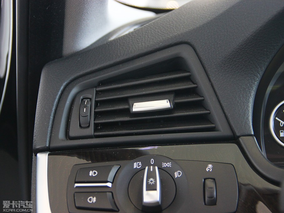 2013R5ϵ(M) 528i xDriveA