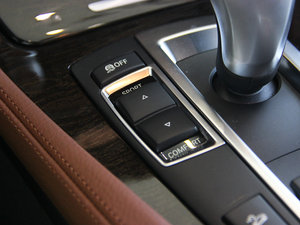 2013528i xDriveA п؅^