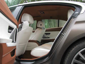 2013款640i xDrive 限量版 后排空间