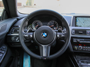 2013款640i xDrive 方向盘